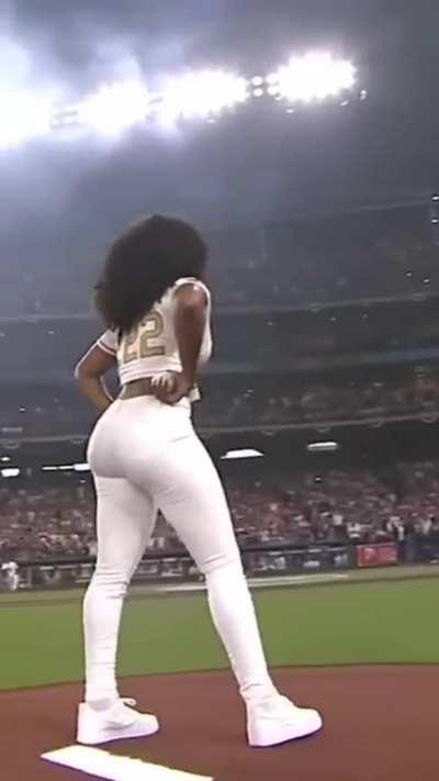 Megan the stallion throws the opening pitch at Houston Astros game