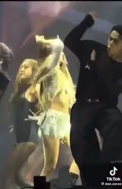 Realising how little Lisa actually dances