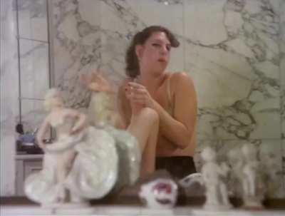 Carla Camurati & Carina Cooper - Os Bons Tempos Voltaram: Vamos Gozar Outra Vez part1: Sábado quente (BR1985) - simply talking while changing to swimsuit