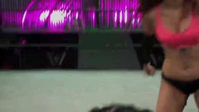 Empress Azumi uppercut from behind Elle Dumon