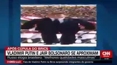 Um vídeo com a imagem de Bolsonaro achatada. Não é fake.