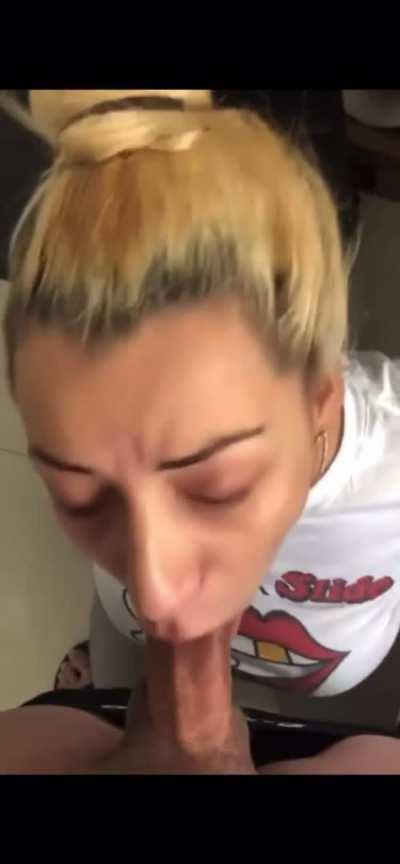 FINE ASS LATINA WITH BIG BOOBS GIVES SLOPPY BLOWJOB!