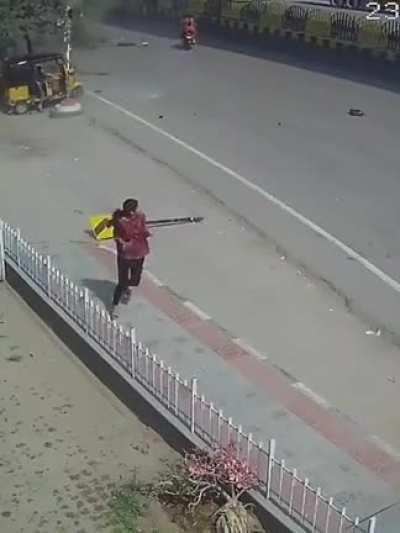 what do u guys think of my first landing? dd i flare to early?