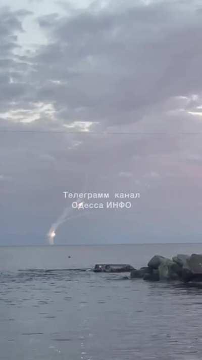 Russian Submarines seen launching 3M-54 KALIBR Cruise Missiles off the Coast of Ukraine earlier today, aimed at electrical infrastructure of various Ukrainian cities and regions. In retaliation for the ongoing Ukrainian counteroffensive advances.