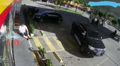 Se tivesse estacionado no ligar certo...