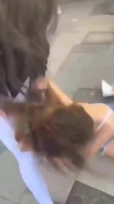 Very struggle girls fight🥴