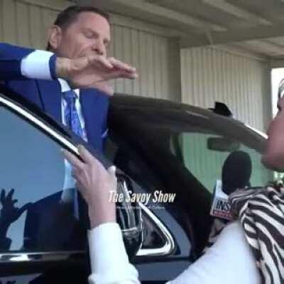 Megapastor Kenneth Copeland.