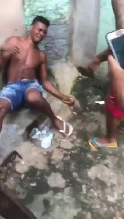 2 arms broken for stealing