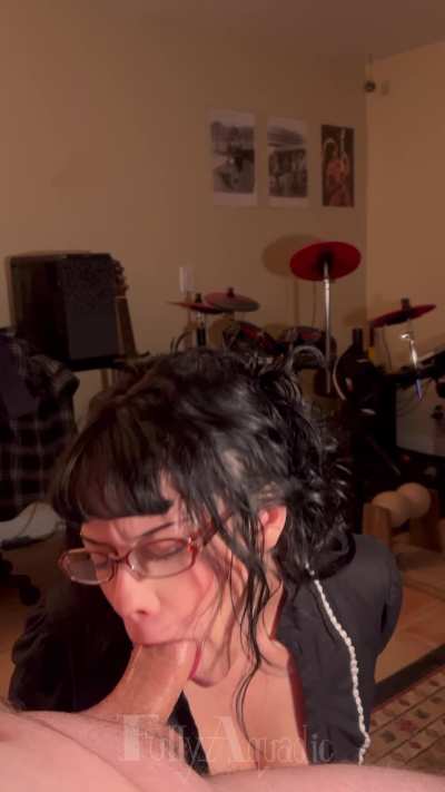 Study buddy won’t stop until she’s swallowed the whole thing