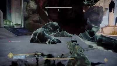 Back when the Gladiator Bladerush emote was broken. Forgot I had this clip. YEET