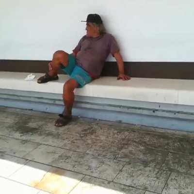 Ispod sunca zlatnoga