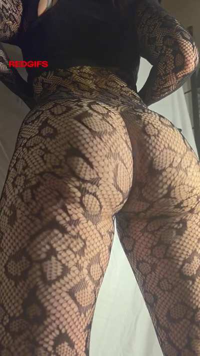 Slow-mo jiggle of my booty