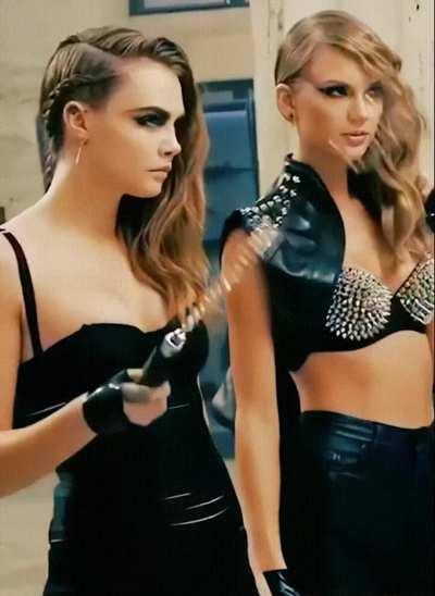 Taylor hanging with Cara