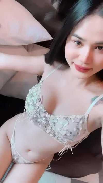 I’m only 19, but I would fuck every older guy on here