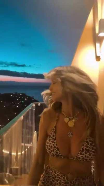 Mommy Heidi Klum wants some attention too