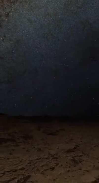 Ночная панорма Марса. Использованы реальные фото.