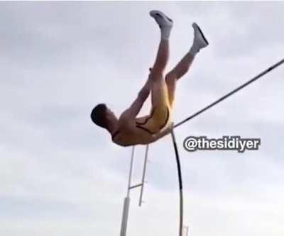 To pole jump having a big dick