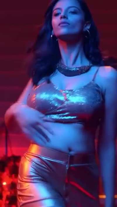I'd didn't know Meenakshi Chaudhary was so damn sexy and now can't stop jerking to her 🥵💦
