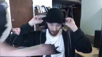 Charmx has some core strength