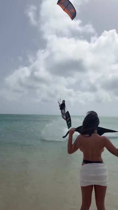 Tîts bîg enough to see from behînd @ 180 angle are the hîghest calîbre