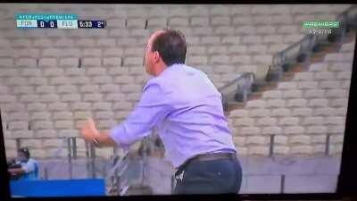 Quando você vê alguém errando num campo que você é especialista: