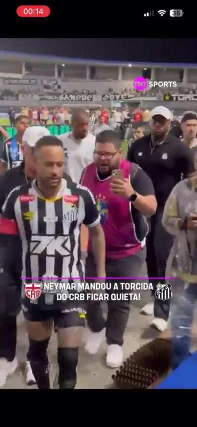 CRB supporters insulting the Brazilian soccer star Neymar.