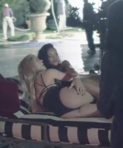 Rihanna grabbing a handful of Shakira