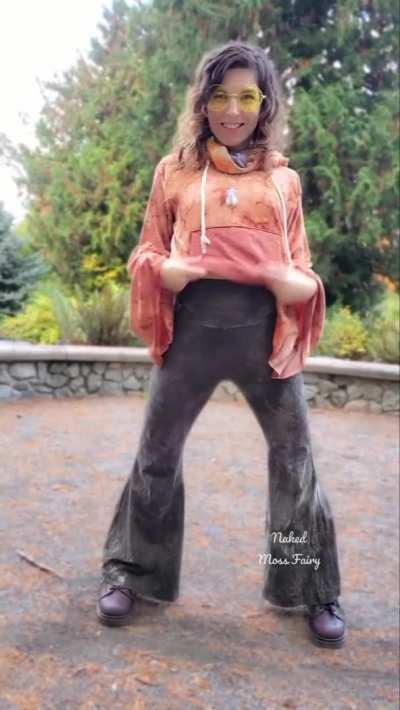 Shy & naughty nymph-O trying to play with my small boobs at the park without getting caught (but I did get caught at the end and run away😅) [GIF]