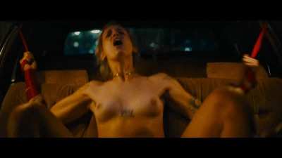 Agathe Rousselle, Garance Marillier - TITANE - 2021