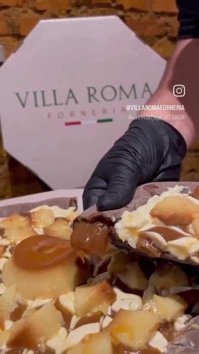 pudding pizza is becoming very popular in Brazil 