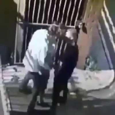 New Kives pic sucks dick.