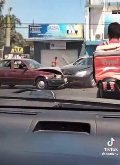 Smoke…..fire…..crash!!