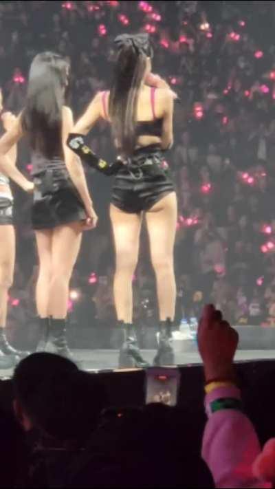 Lisa's cake 🥵💦