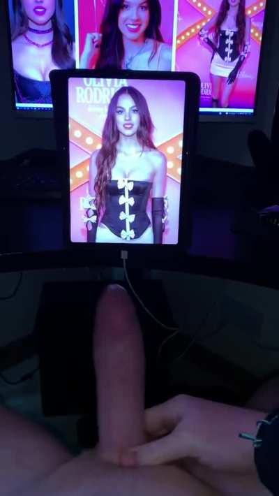 Olivia Rodrigo making my BWC absolutely explode (audio on!)