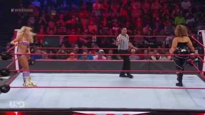 [Raw Spoilers] Strange moment during Nia vs Charlotte