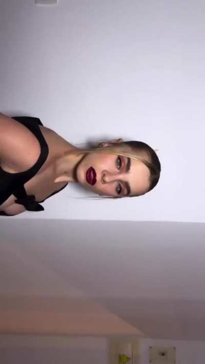 Clara Galle ready for the Jose María Forque Awards - IG December 2025