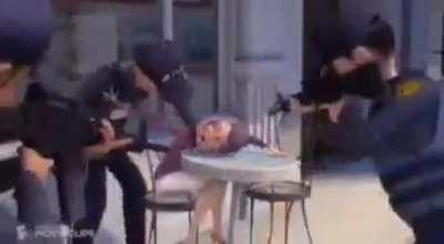 A man of a certain “2016 zoo incident” variety 👴🏻