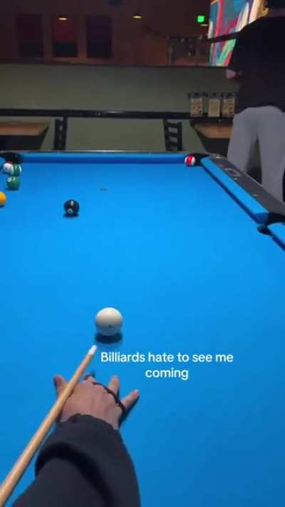 Professional player shows mind-blowing accuracy