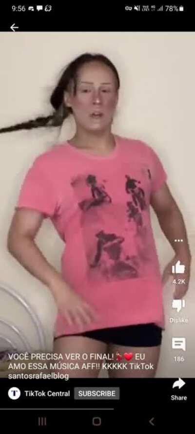 Using your own face to make your own face look better by comparison 👁👄👁