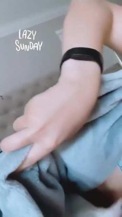 Soft titties and a pussy flash