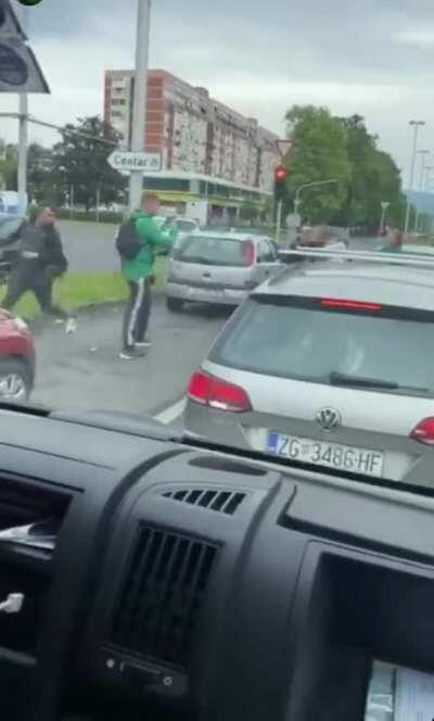 Zagreb uzvraća Splitu - prvih 10ak sekundi je bez zvuka