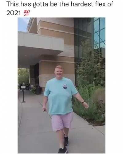 This dude went from 682 lbs down to 385 lbs in a little over one year