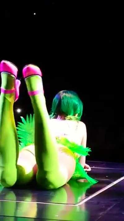 The best angle of Katy Perry I have ever seen