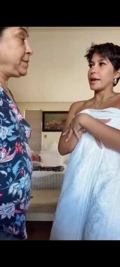 South African influencer pranks her mother. Credits @nadiajaftha