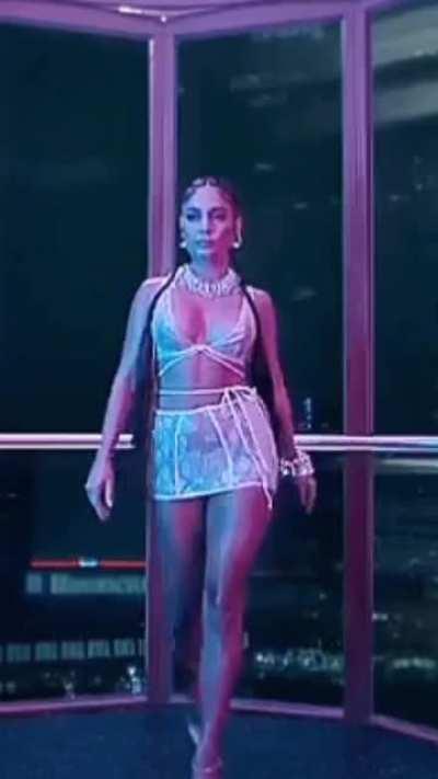 Vanessa Hudgens looking fine as hell in an elevator