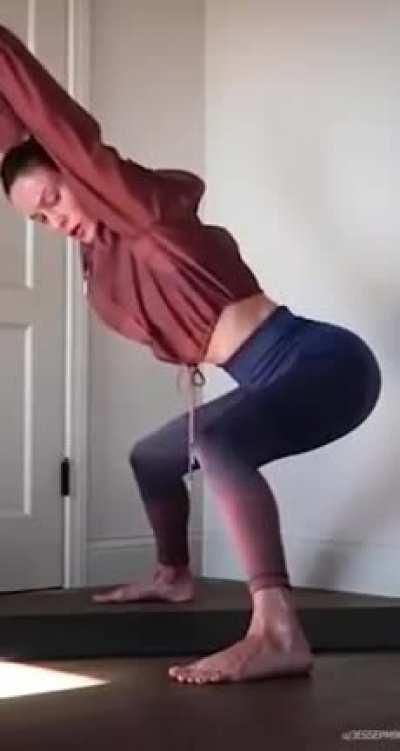 She knows that she's doing 😍