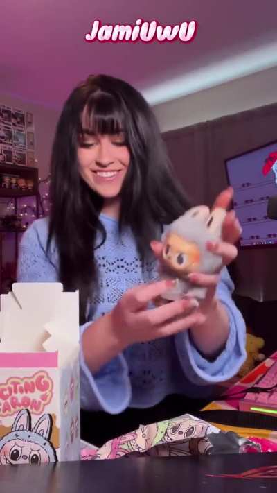 cute as fuck in the new Labubu unboxing