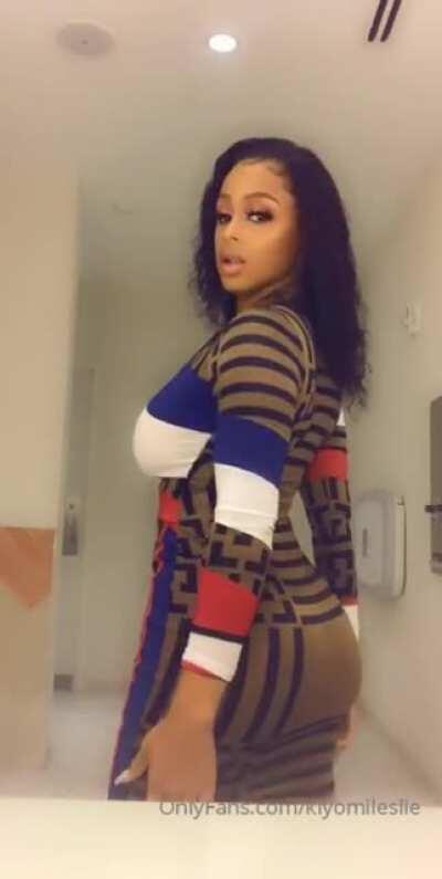 A #TopPost from r/Urfavbadiies ⭐️⭐️⭐️