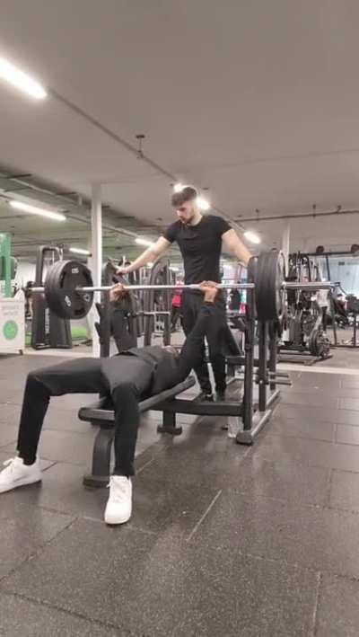 minimum wage gym spotter