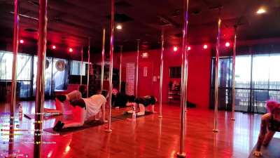 Fanfan's first day at the strip club